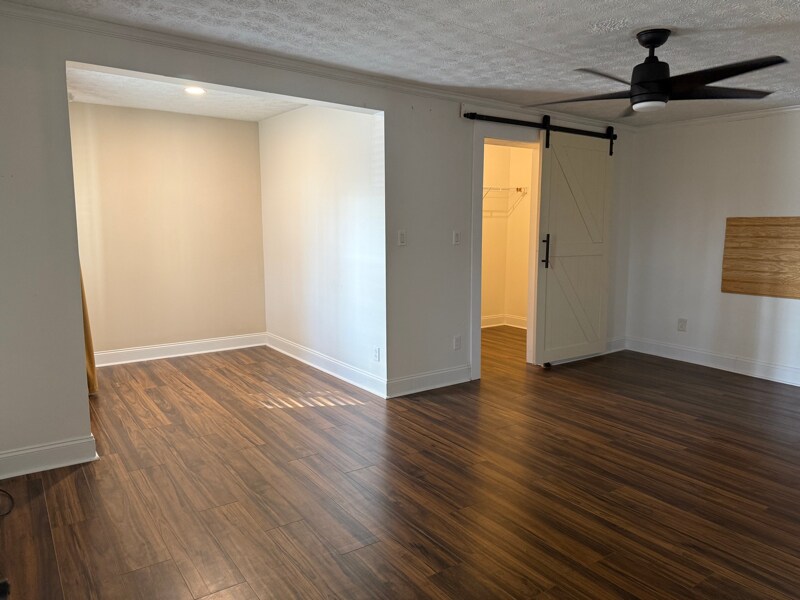 Building Photo - 6930 Dogwood Ln