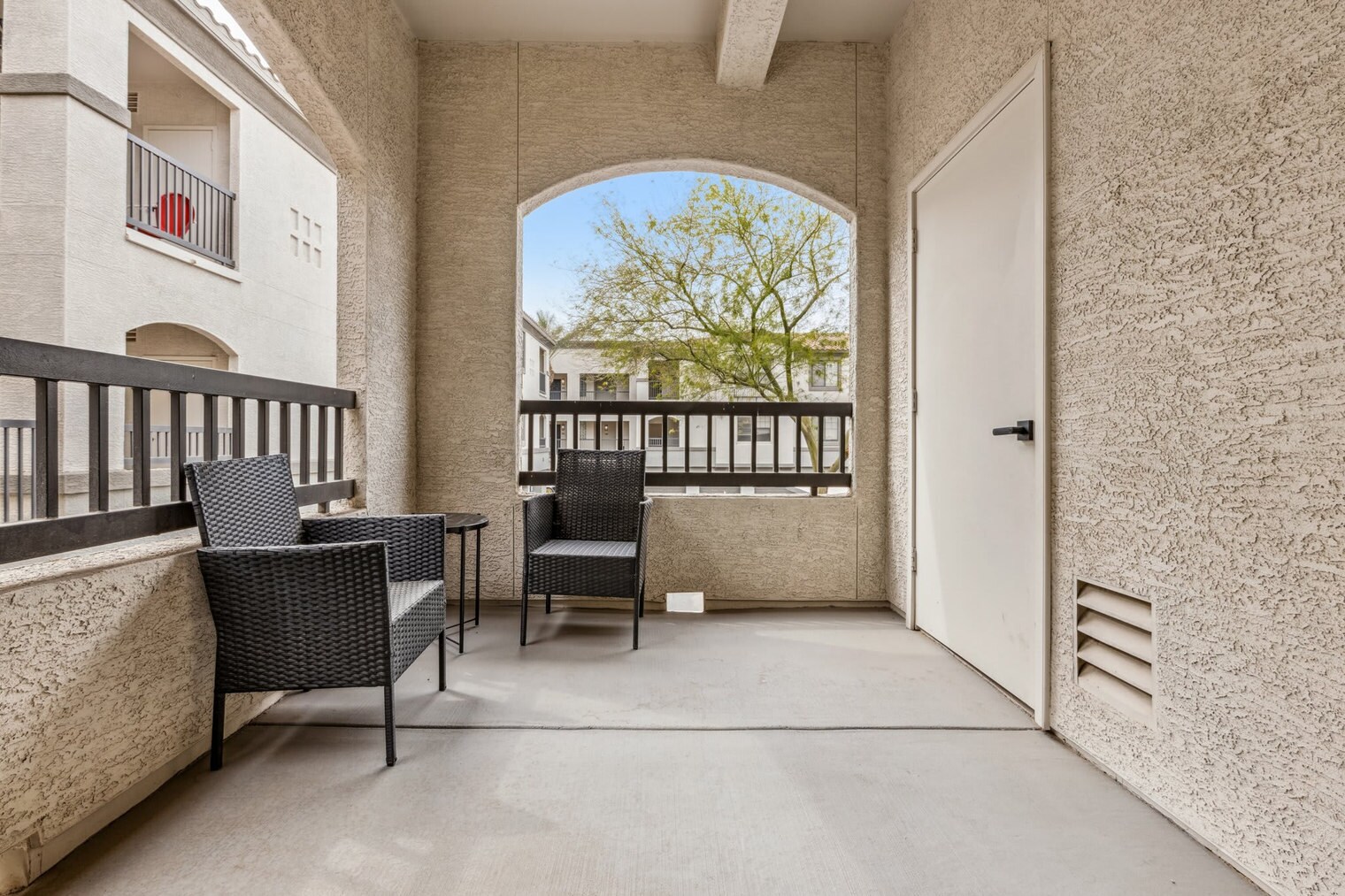 Building Photo - 9450 W Cabela Dr