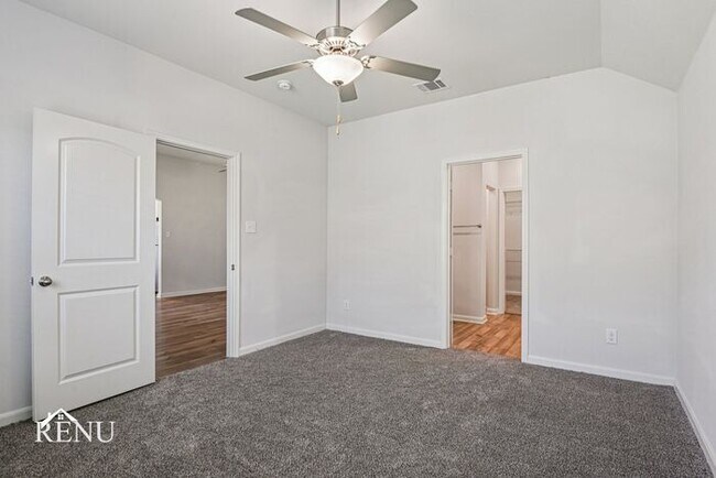 Building Photo - 313 Ridgeland Oak Dr