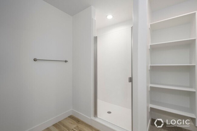 Building Photo - Brand New Beautiful Townhome in Riverton!