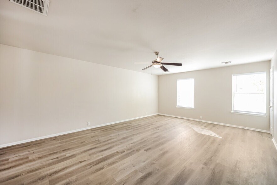 Building Photo - 9475 Mulberry Path