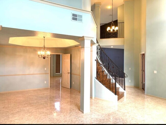 Building Photo - 8055 Glitter Ct