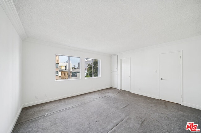 Building Photo - 131 Orlando Ave