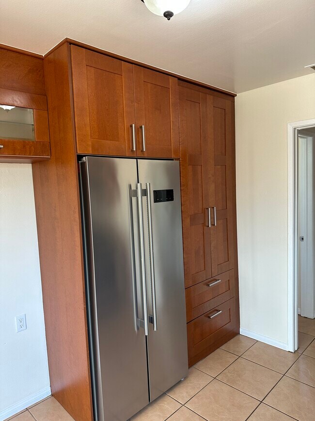 Building Photo - 3979 Mount Everest Blvd