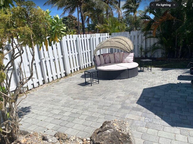 Building Photo - 1690 NE 25th Ave