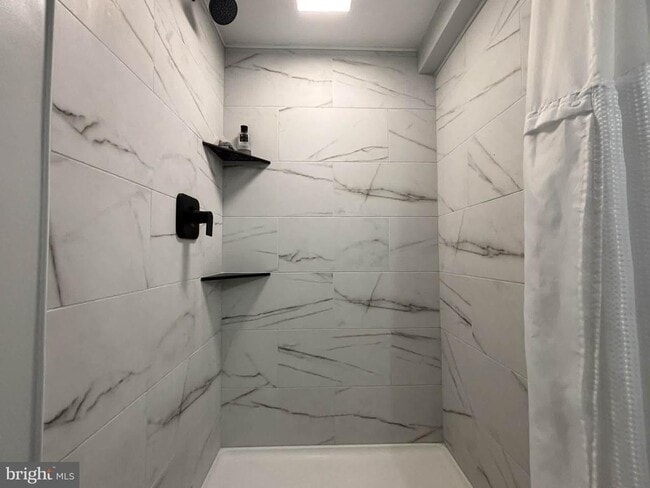 Building Photo - 30 Estate Rd