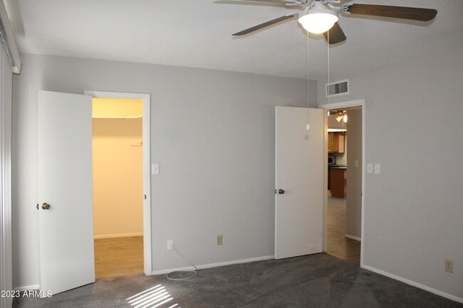 Building Photo - 5128 W Carol Ave