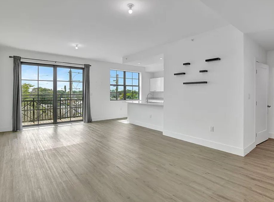 Building Photo - 4100 SW 64th Ave