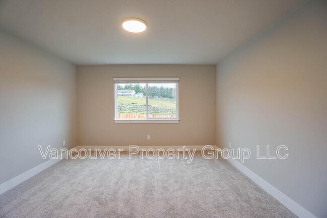 Building Photo - 313 E Caribou Ct