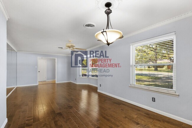 Building Photo - Charming 3 Bed 2 Bath Cul-De-Sac Home in a...