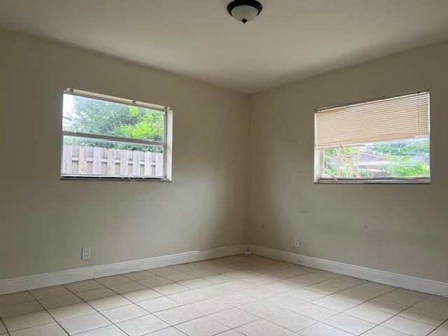 Building Photo - 504 SE 13th Dr