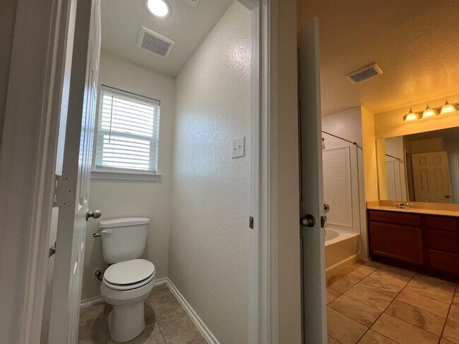 Building Photo - 309 Kaden Prince Dr