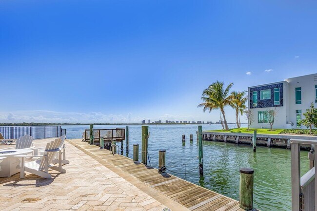 Building Photo - 68 Yacht Club Dr