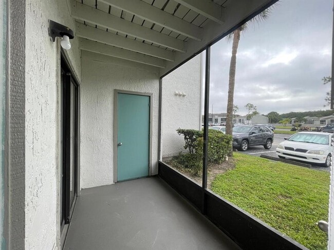 Building Photo - 2260 Cascades Blvd