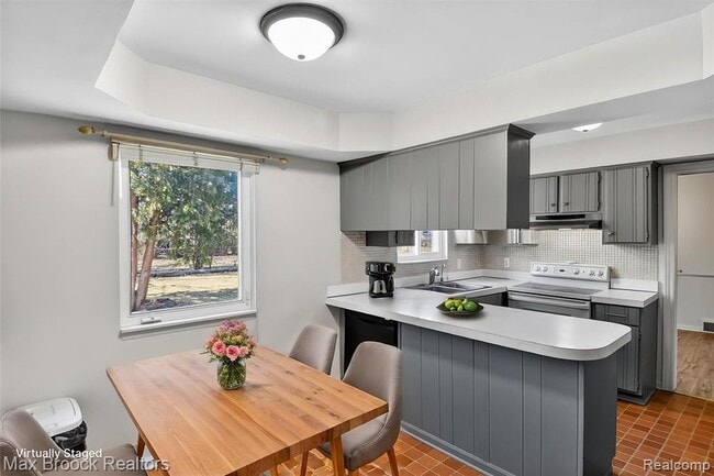 Building Photo - 33815 Orban Dr