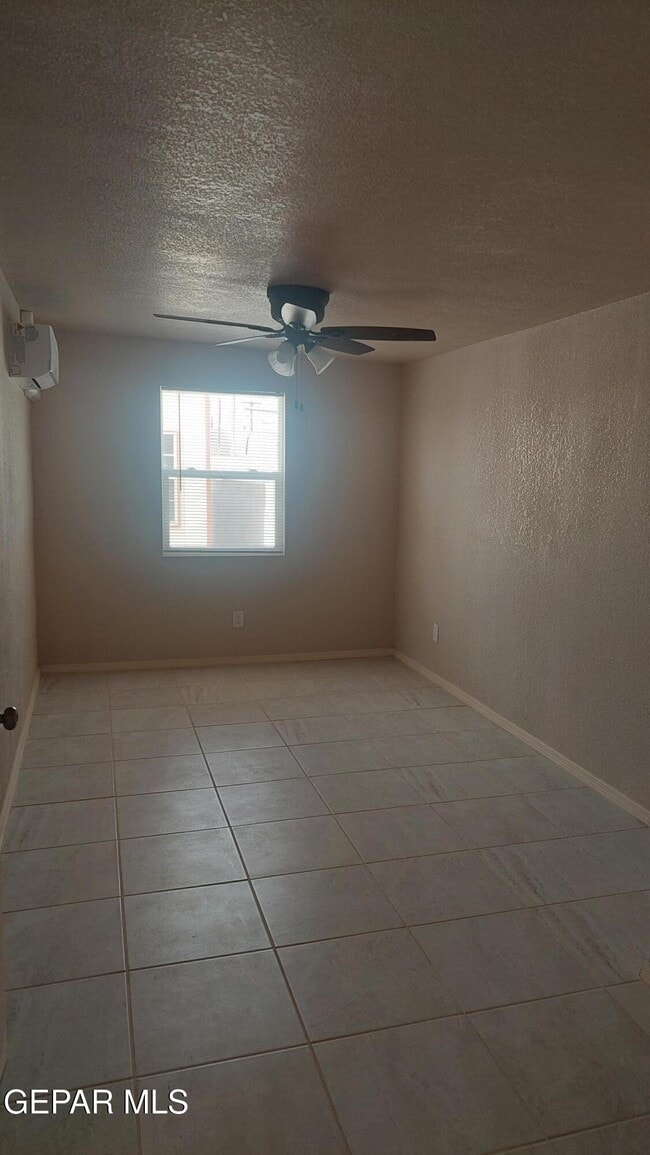 Building Photo - 675 Santa Barbara Dr