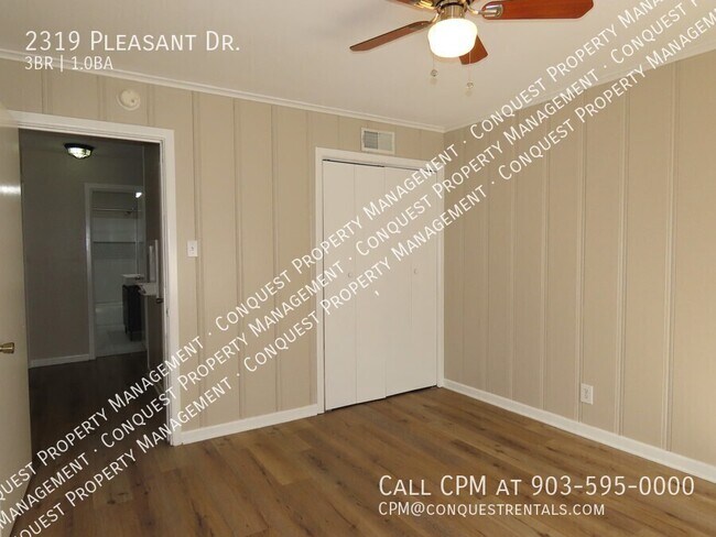 Building Photo - 2319 Pleasant Dr