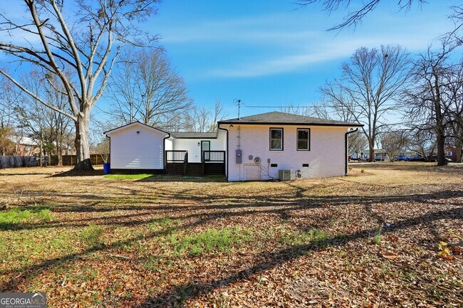 Building Photo - 127 Perry St