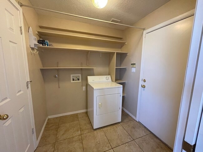 Building Photo - 7243 Natalie Janae Ln NE