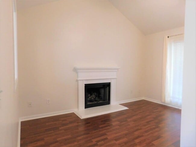 Building Photo - 2784 James Henry Dr