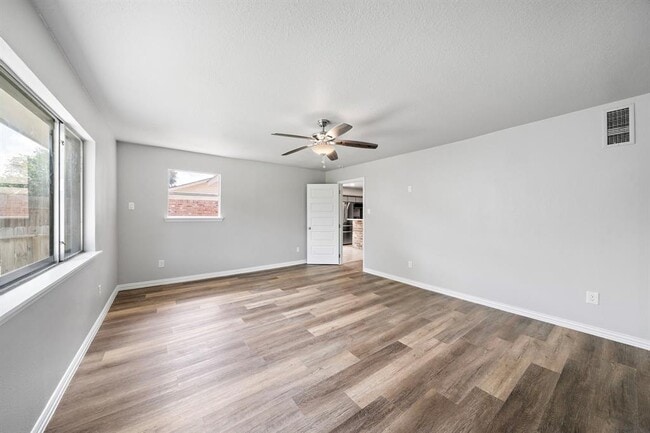 Building Photo - 11506 Hornbrook Dr