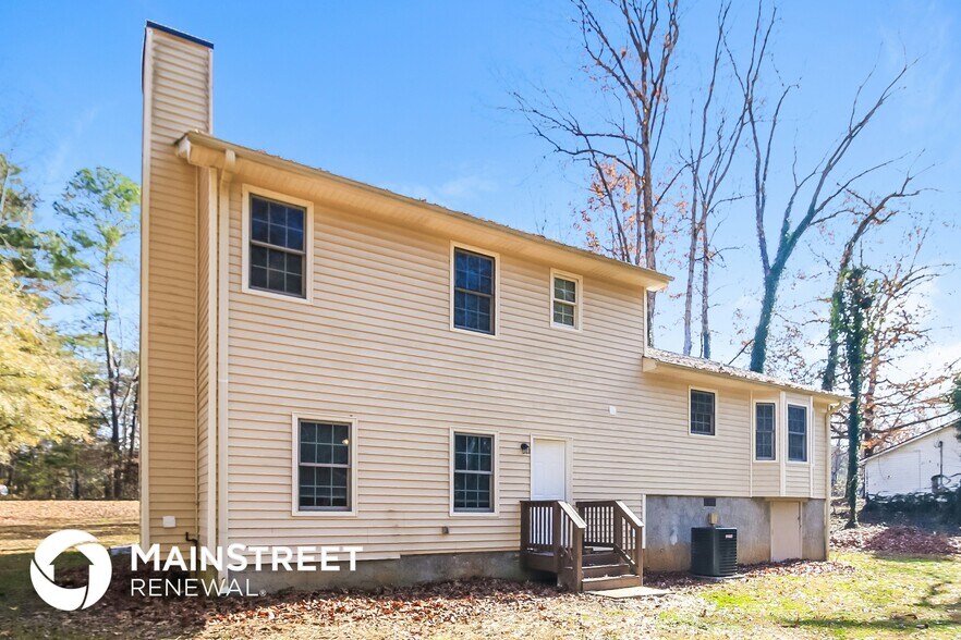 Building Photo - 632 Cloudland Dr