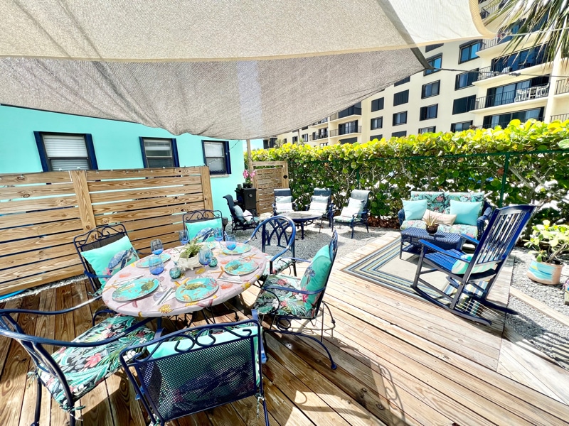 Building Photo - 715 S Ocean Dr