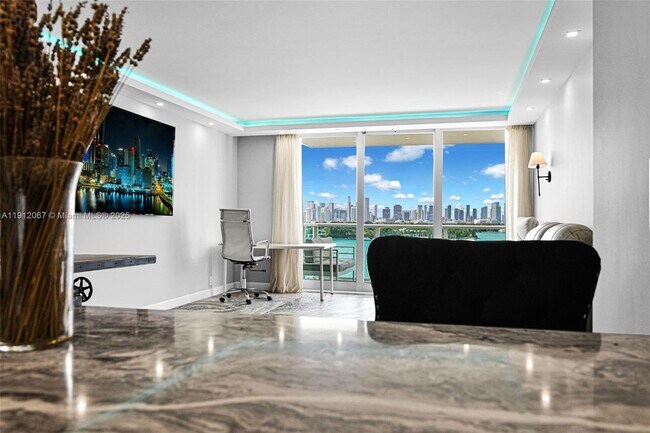 Building Photo - 1000 West Ave