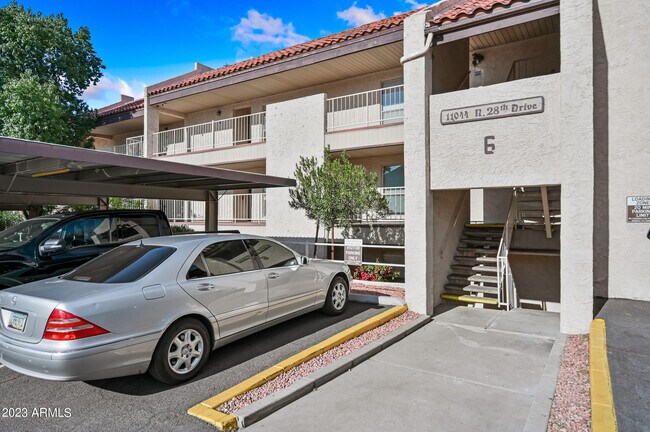 Building Photo - 11044 N 28th Dr
