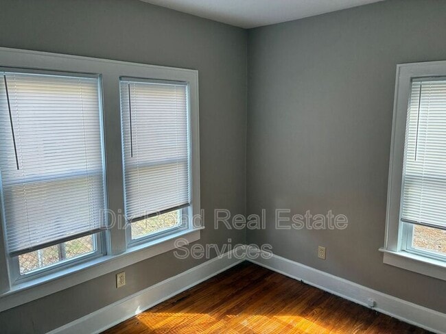 Building Photo - 2217 Winton St