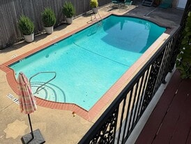 Building Photo - 8604 Baltimore Dr