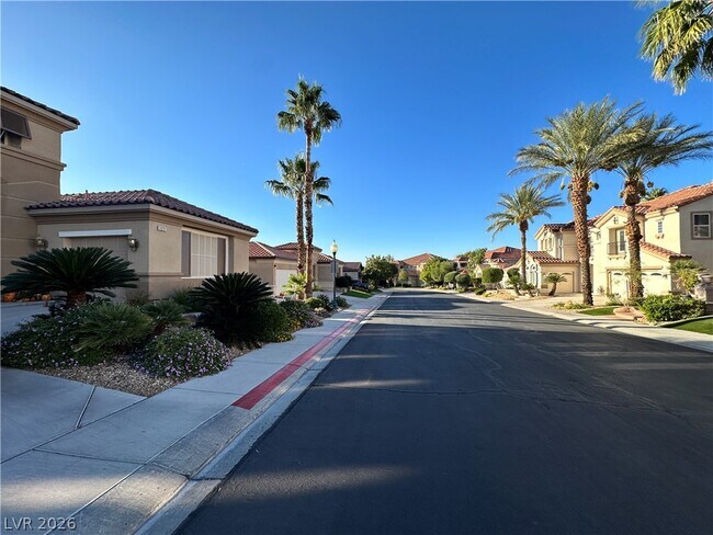 Building Photo - 1211 Martini Dr