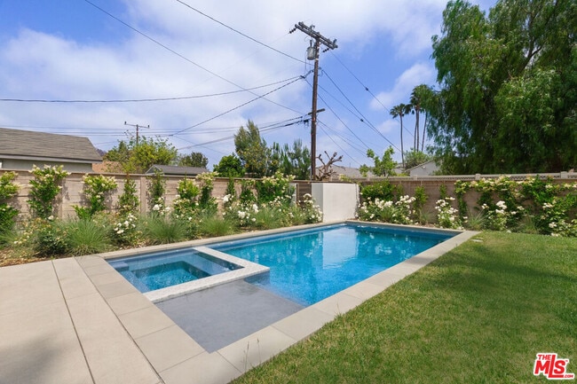 Building Photo - 12470 Lucile St