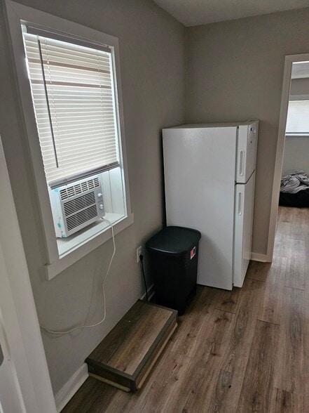 Kitchen - 613 Poplar St