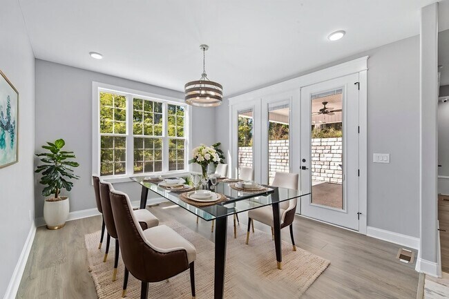 Building Photo - 601 Joyce Ave