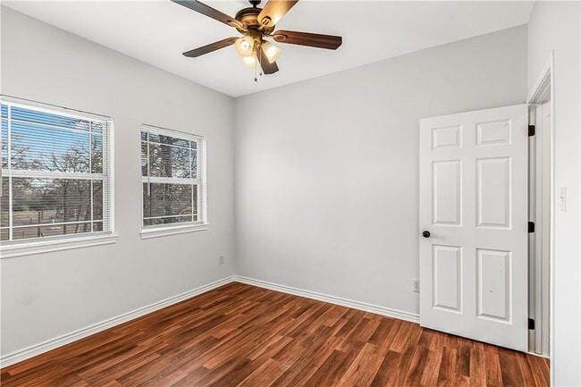 Building Photo - 3933 John Sharp Pkwy