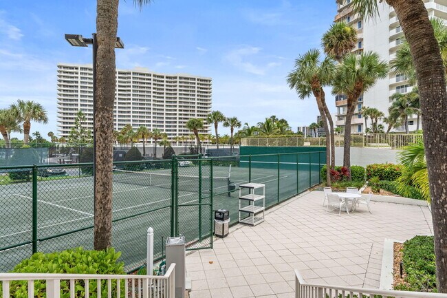 Building Photo - 4301 N Ocean Blvd