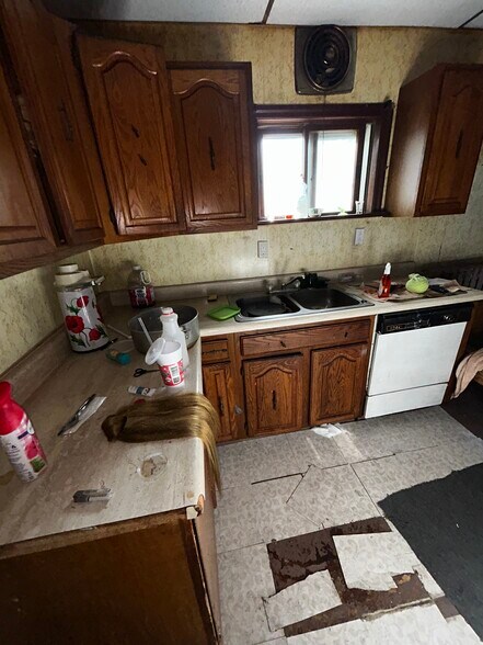 Building Photo - 5417 Ruskin Ave