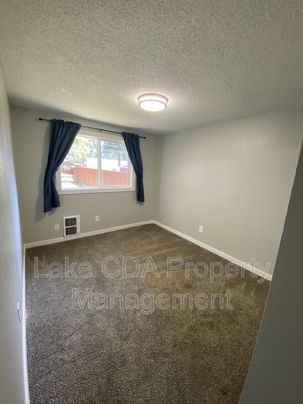 Building Photo - 3410 Belmont Rd