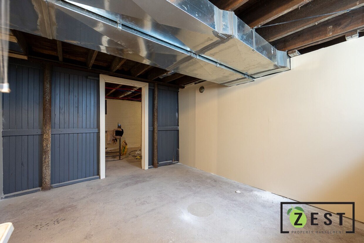 Building Photo - 9770 Outer