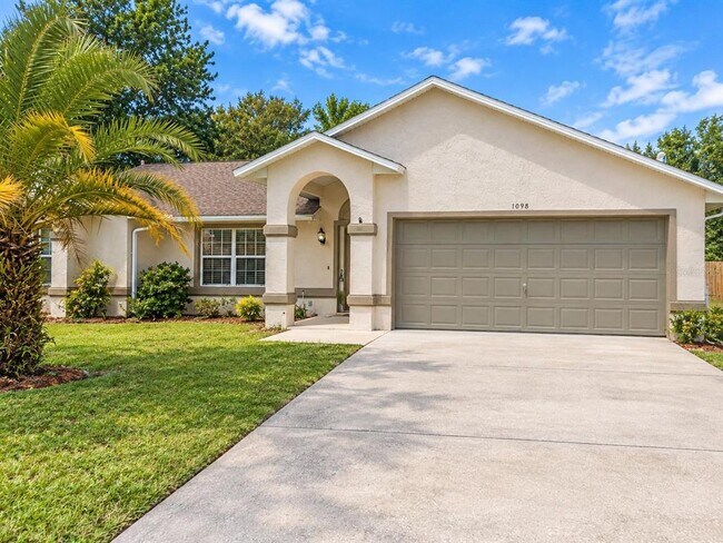 Building Photo - 1098 Seagate Dr W