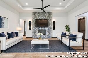 Building Photo - 661 inner