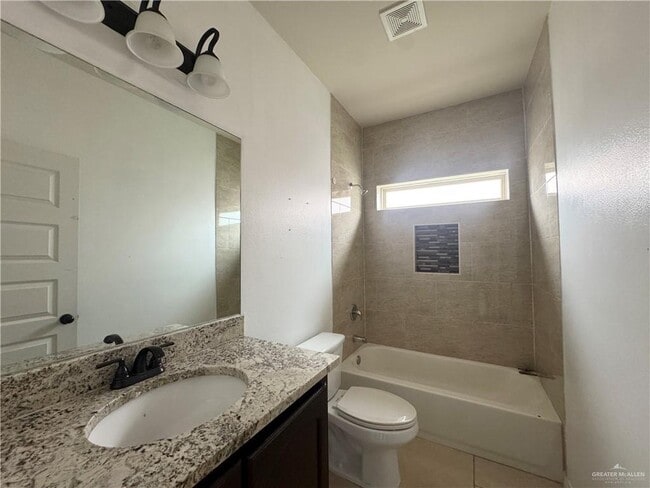 Building Photo - 13 Candy Ln