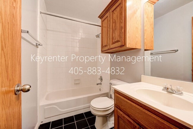 Building Photo - Amazing 4BD/3BTH home with a 3 car garage in the exclusive Cedar Pointe Gated Community!