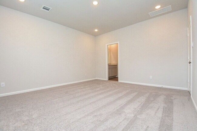 Building Photo - 16493 Moss Ln