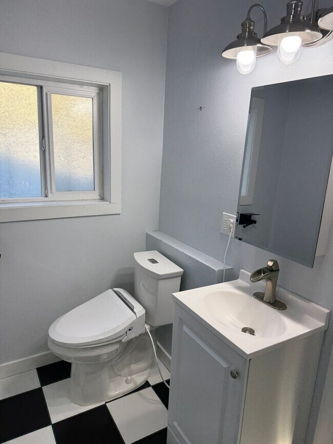 Building Photo - GARDNER'S DREAM