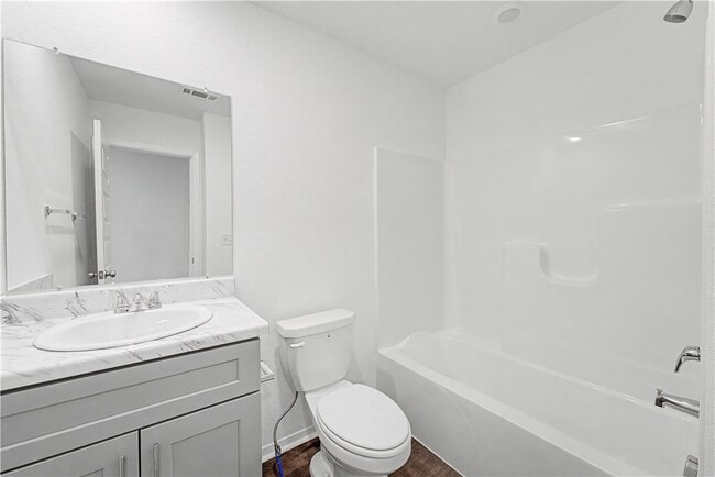 Building Photo - 6605 SW Devotion Ave