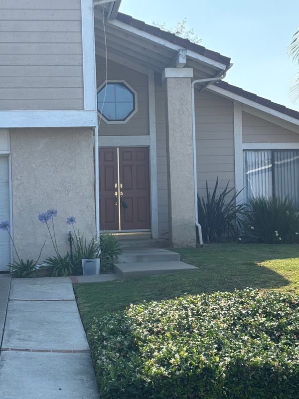 Primary Photo - 121 S Panorama Dr