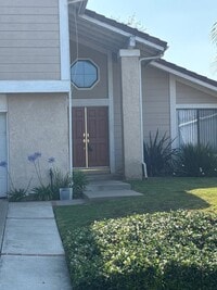Building Photo - 121 S Panorama Dr