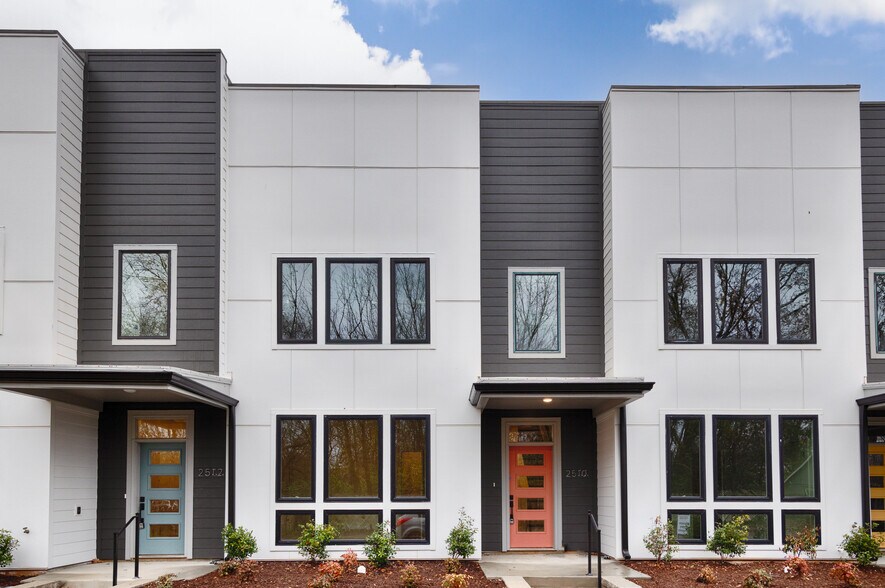 Building Photo - 2510 Freeman Rd SW